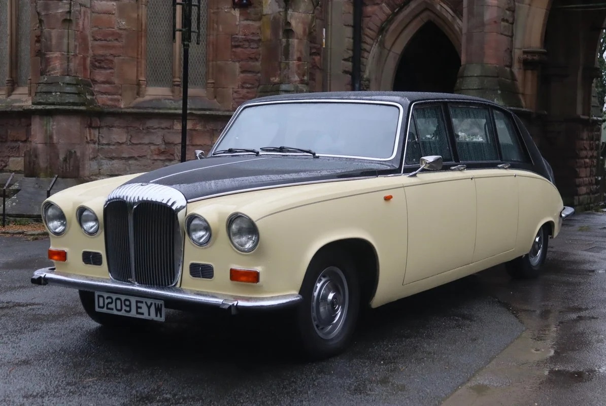 Image of Daimler DS420